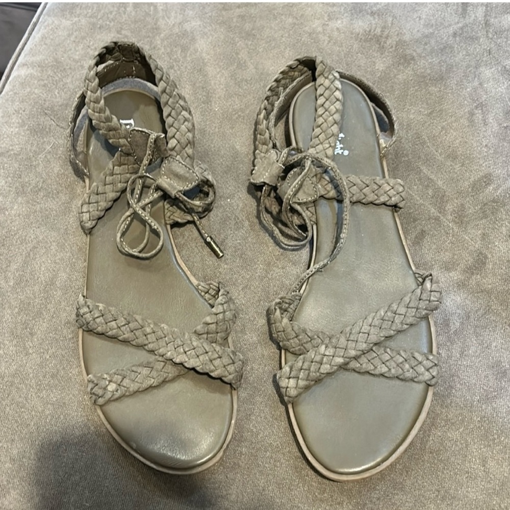 Limelight sandals size 11